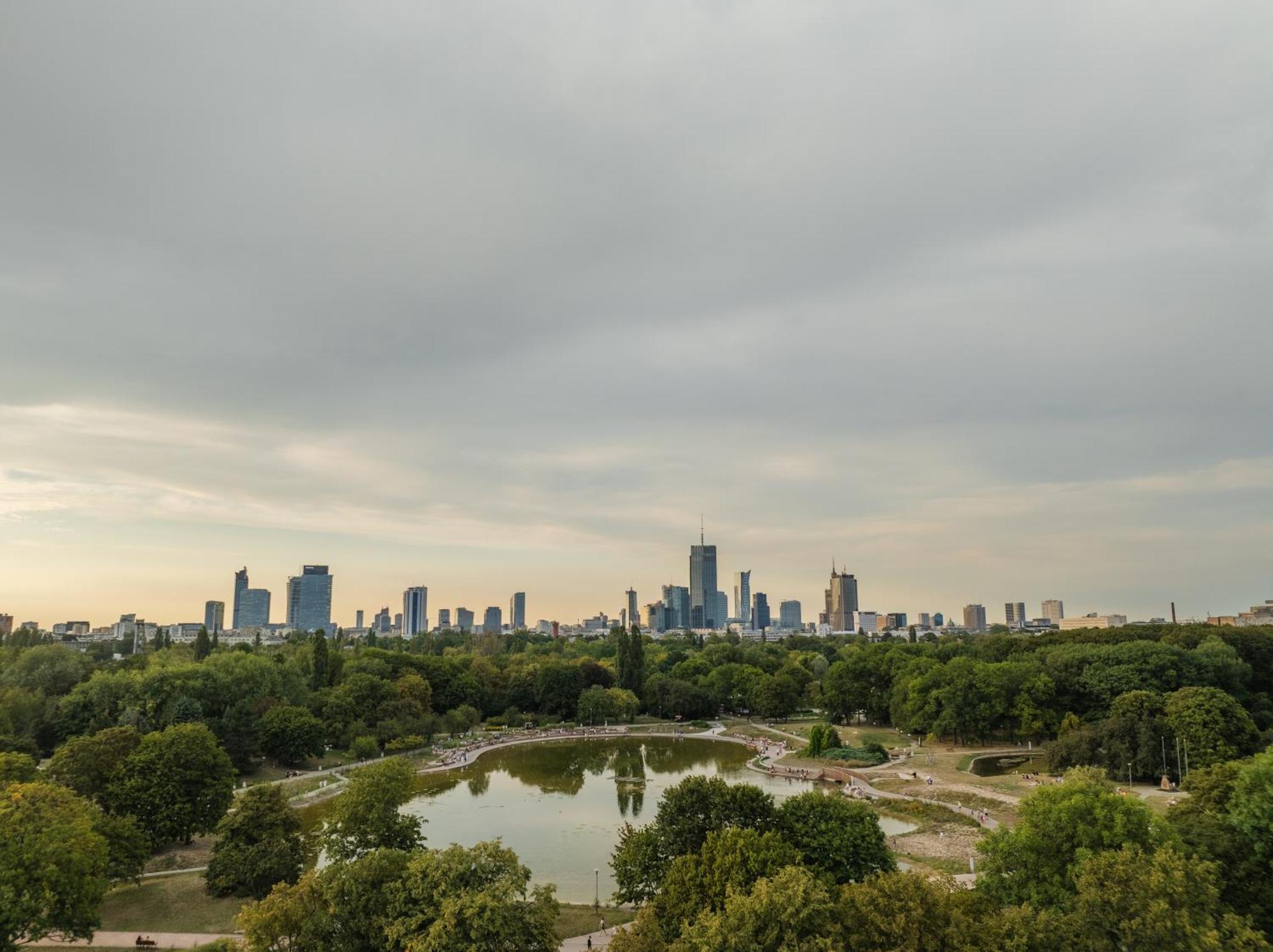 The Park Suites Warsawa Bagian luar foto